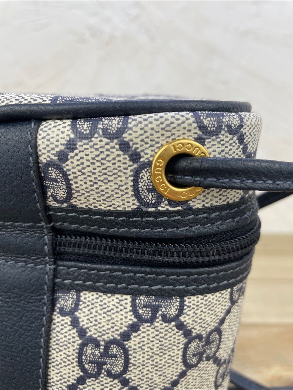 Vintage Gucci GG Monogram Supreme Crossbody Bag - Picture 9 of 16
